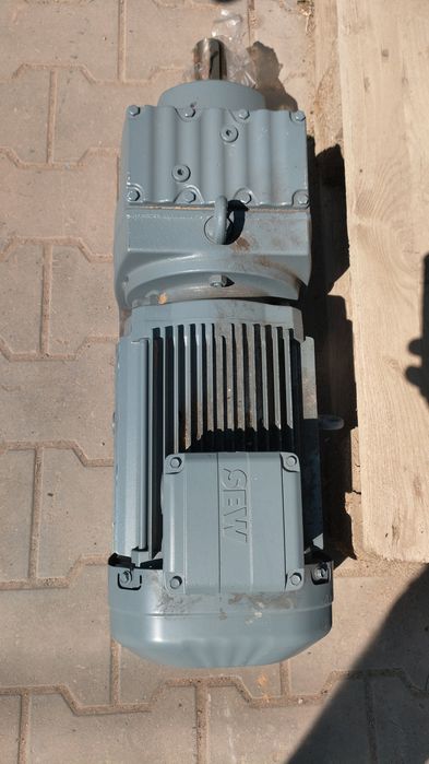 Продам электродвигатель