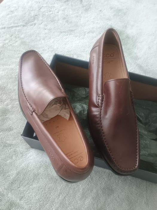 Pantofi loafers noi Ecco.