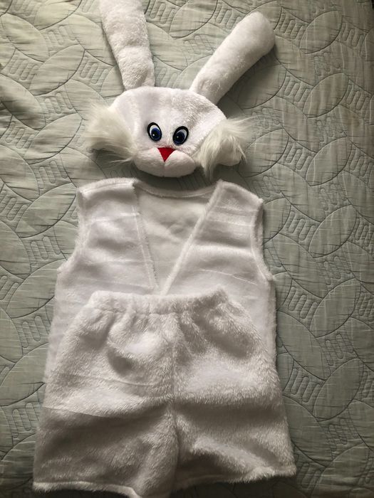 Продам новогодний костюм зайчика