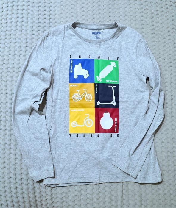 Костюм школьный и кофты