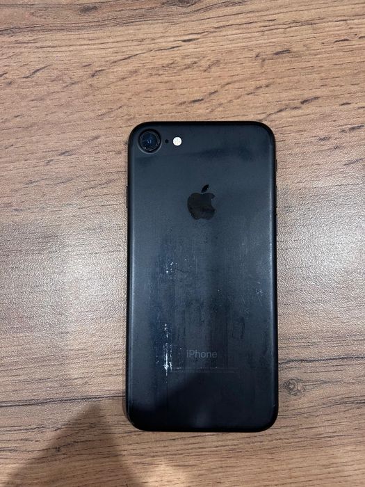 Iphone 7 128 гб.