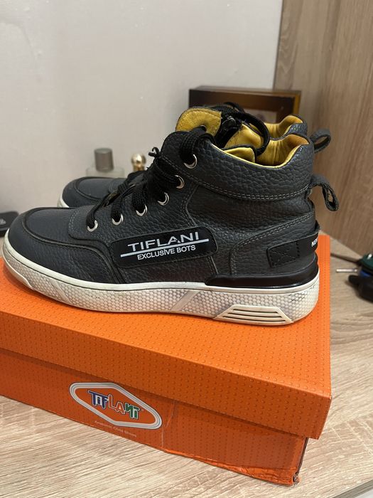 Продам ботинки на мальчика