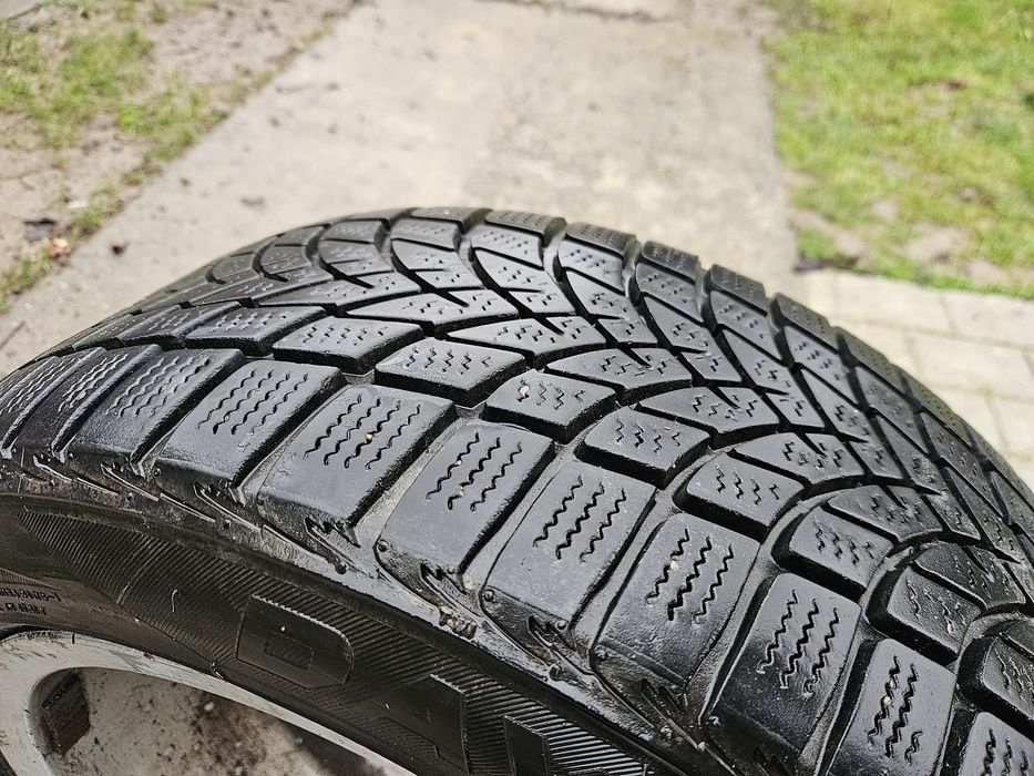 Jante si caucuiucuri iarna BMW 205/50 r17 roti complete