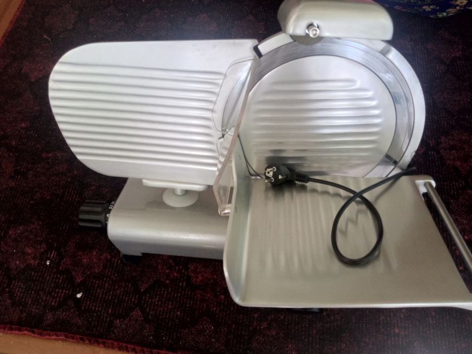 Слайсер колбаса сыр кесадиган