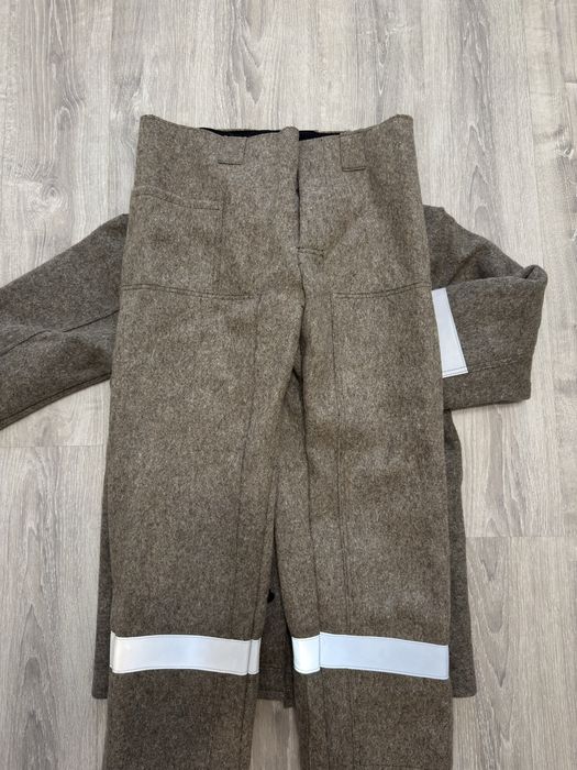 Костюм суконный.