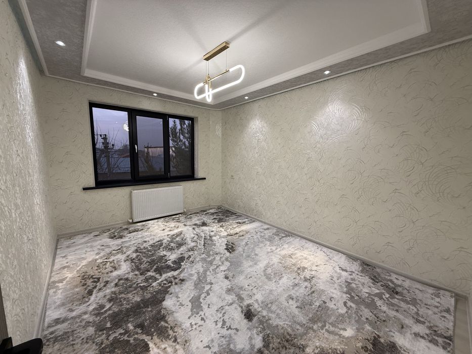 Продаю 4-комнатную квартиру