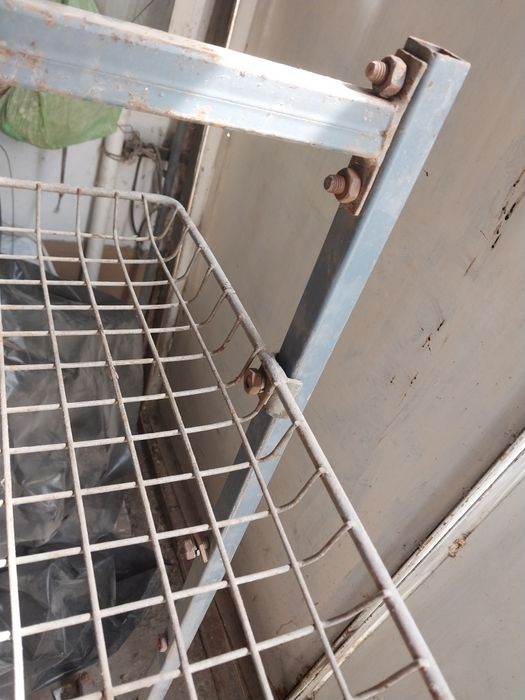 Стеллаж с колесиками