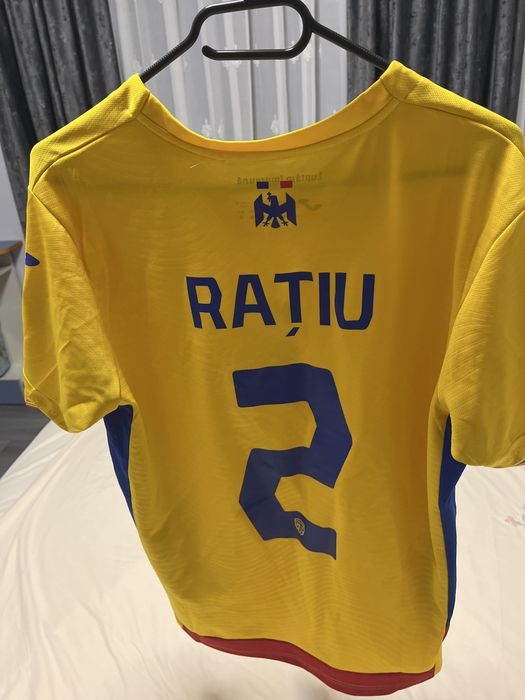 Vand tricou Andrei Ratiu de la Nationala,marimea M