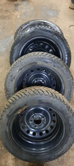 Продам зиние шишы с дисками