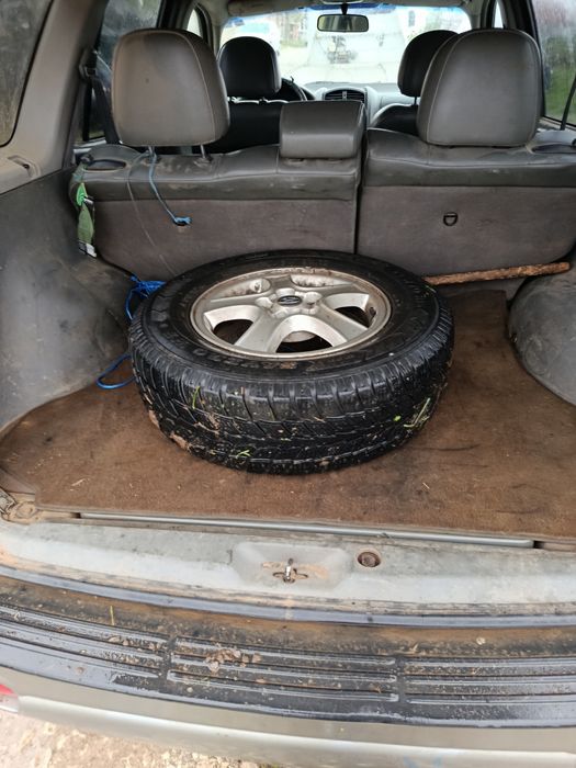 Продава се на Части Hyundai Sante Fe