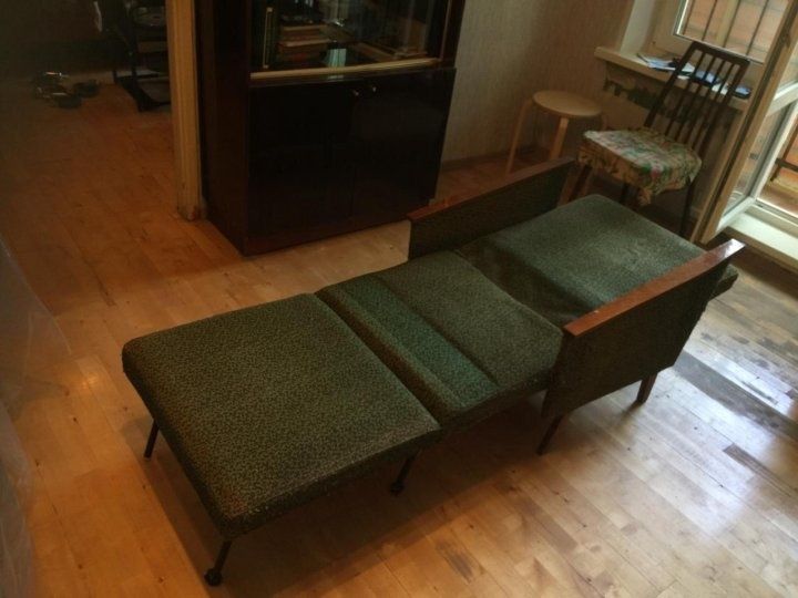 Кресло кровать зелёного цвета