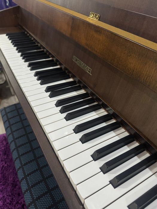 Vând pianină Schimmel Braunschweig