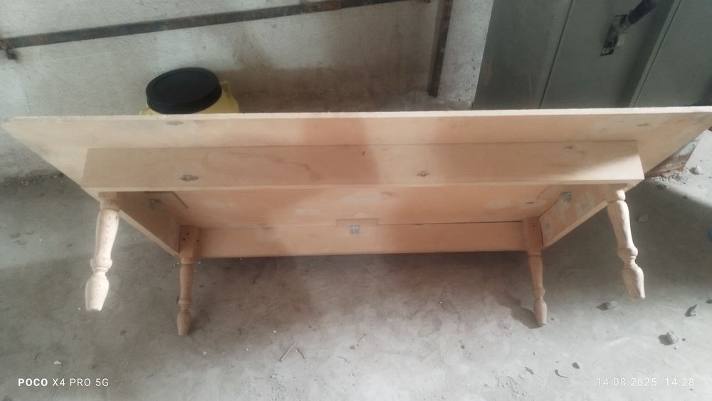 Низкий столы для кухни