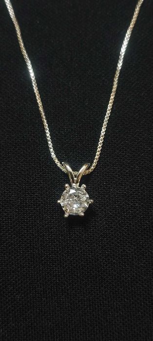 Сребърни дамски колиета с Мойсанит