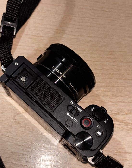 Камера Sony ZV E10