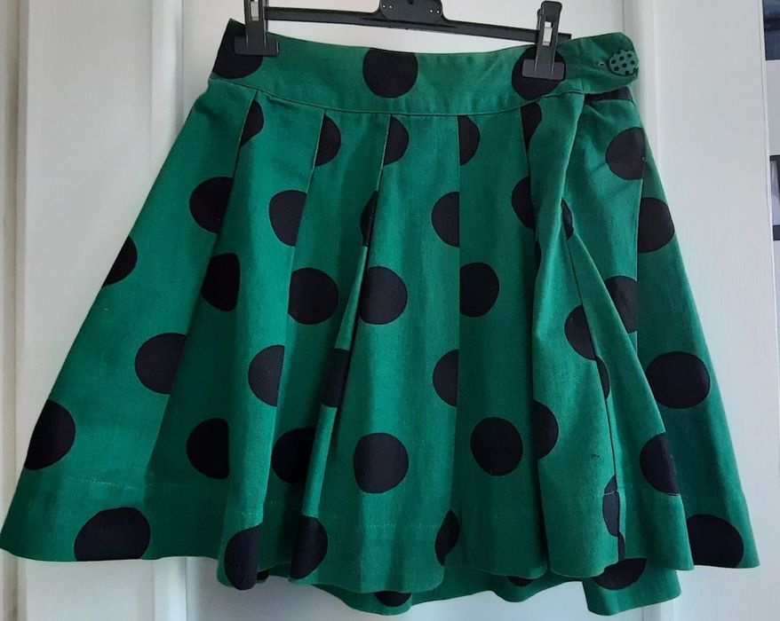 Fusta cu pliuri verde cu buline