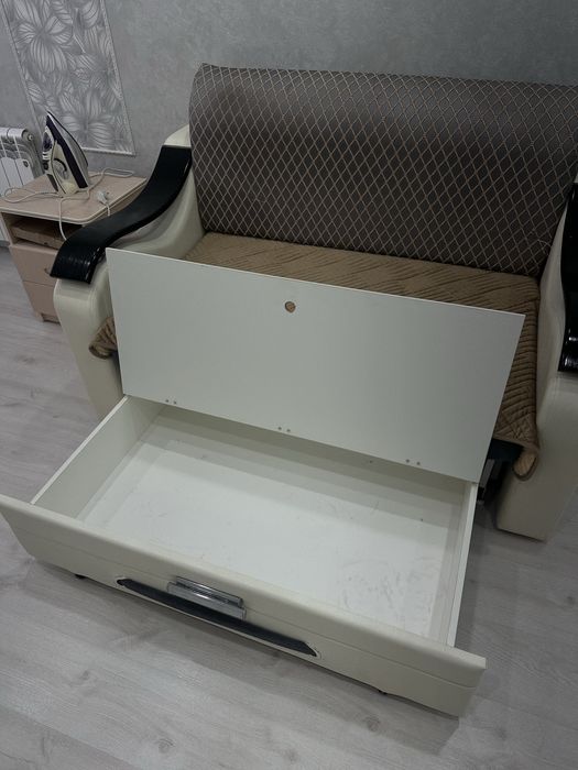 Маленький диван для дома