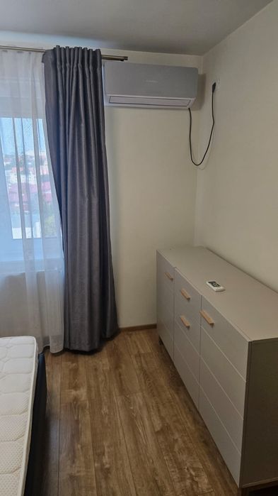 Inchiriez Ap 2 camere decomandat ,la 300 m de universitate ,zona Albina,