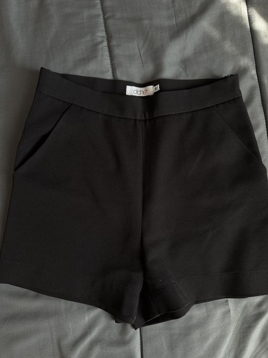 Пола Zara, панталон и къси гащи CLICHE, гащеризон Zara