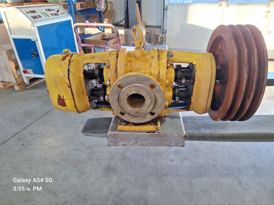 Помпа за мазут/ гъсти течности