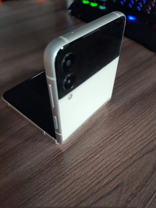 Samsung.galaxyZflip3.5G