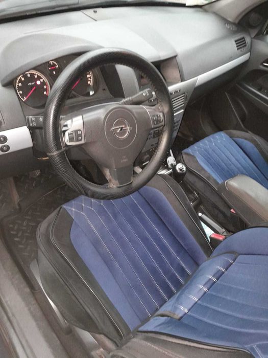 Автомашина Opel Astra 2004г,