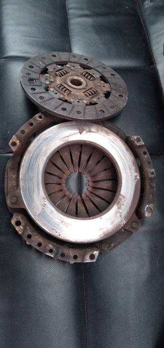 Запчасти на Audi 80