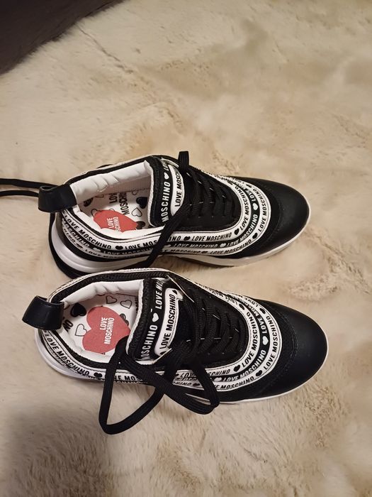 Обувки сникърси LOVE MOSCHINO 36