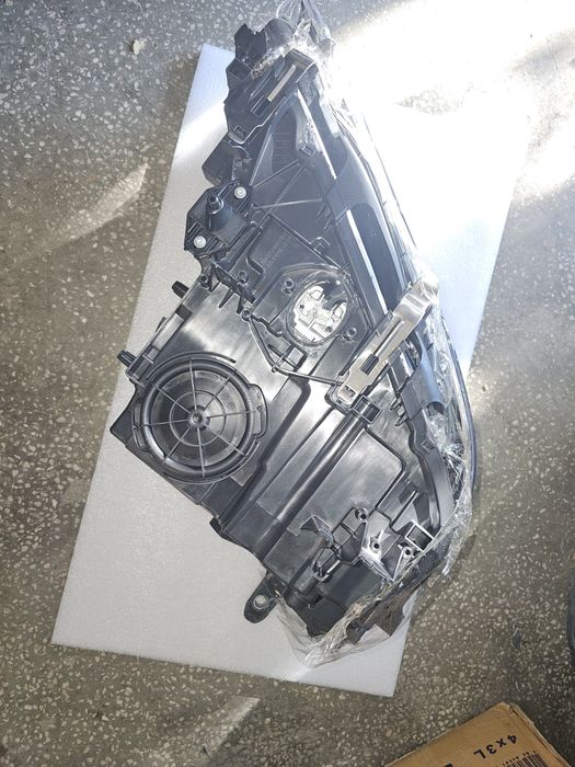 фар за бмв G 11.12