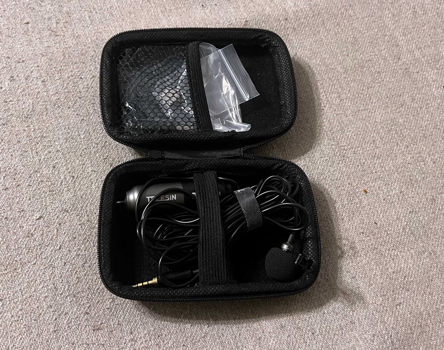 Microfon lavalier TELESIN cu accesorii si husa de transport