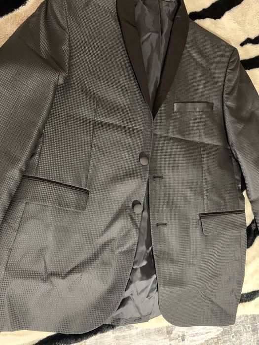 Новый брендовый костюм