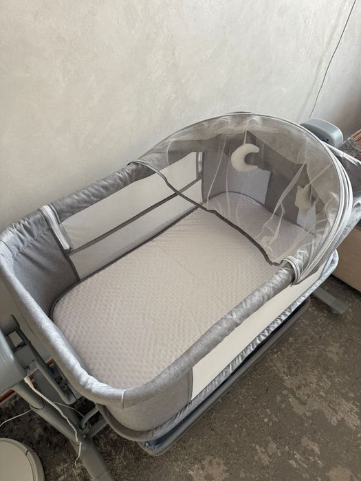 Детская кроватка, манеж