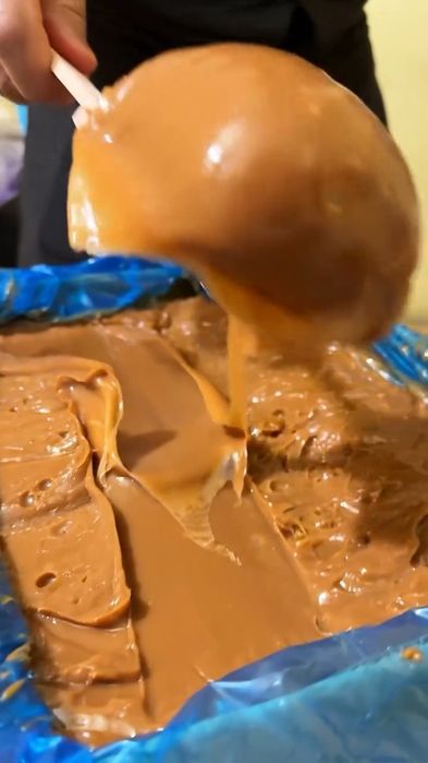 Lac mella sugushonni moloko va krem slivki