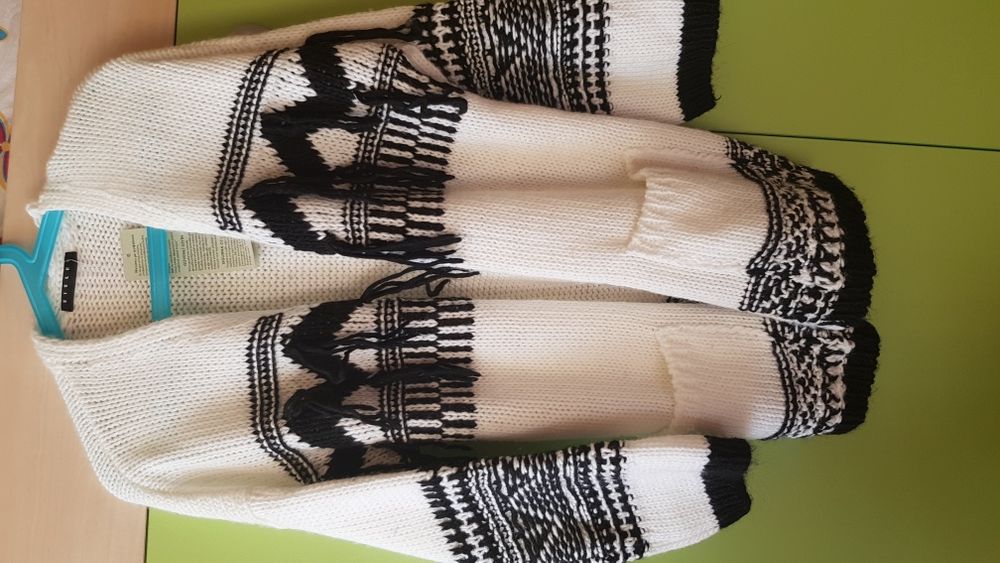 Жилетка за момиче Sisley(Beneton)- 8/9 години,140 см