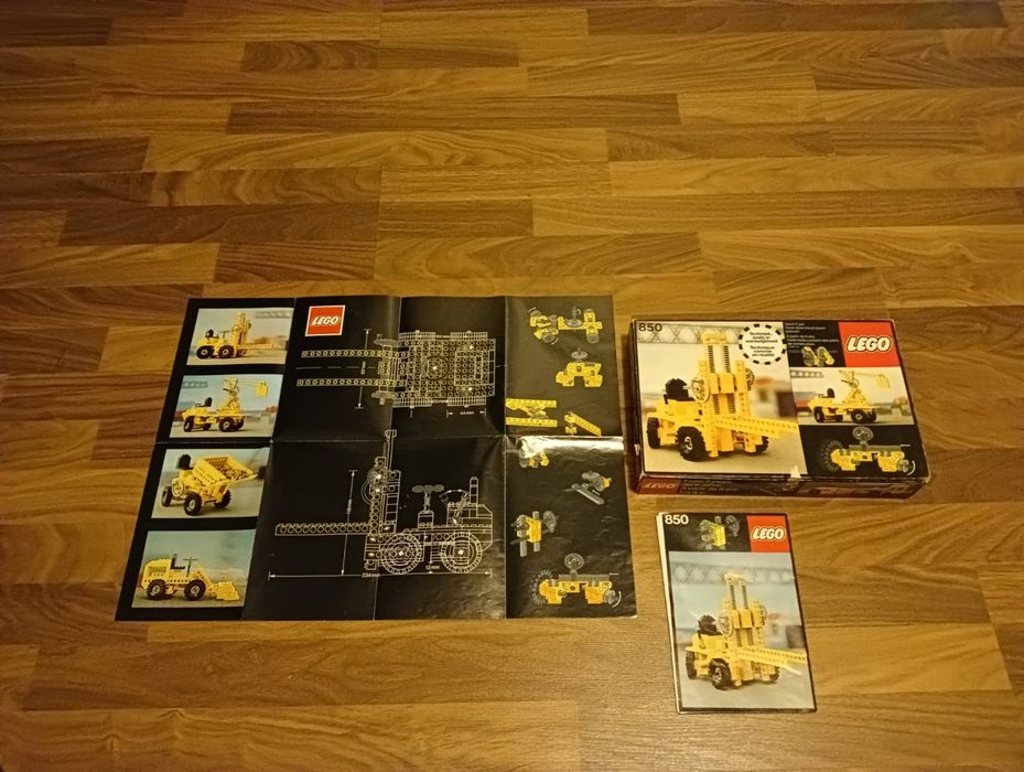 Lego кутии и инструкции 850,851.852,854