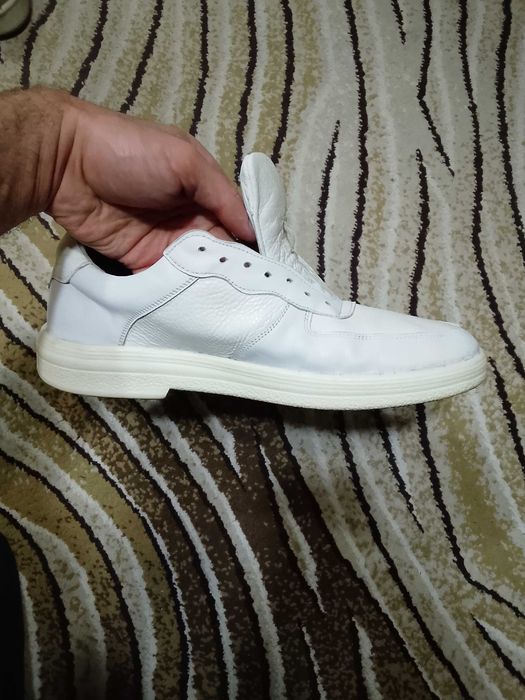 Продаю кроссовки из натуральной кожи Размер 44