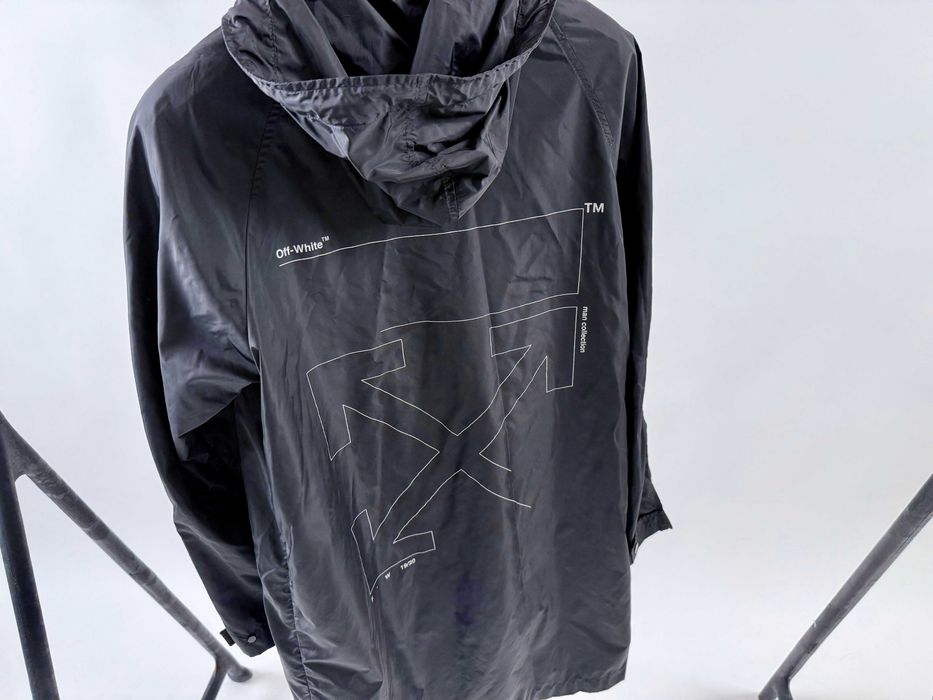 Off-White яке/дъждобран - размер XS (пасва на L) - като ново