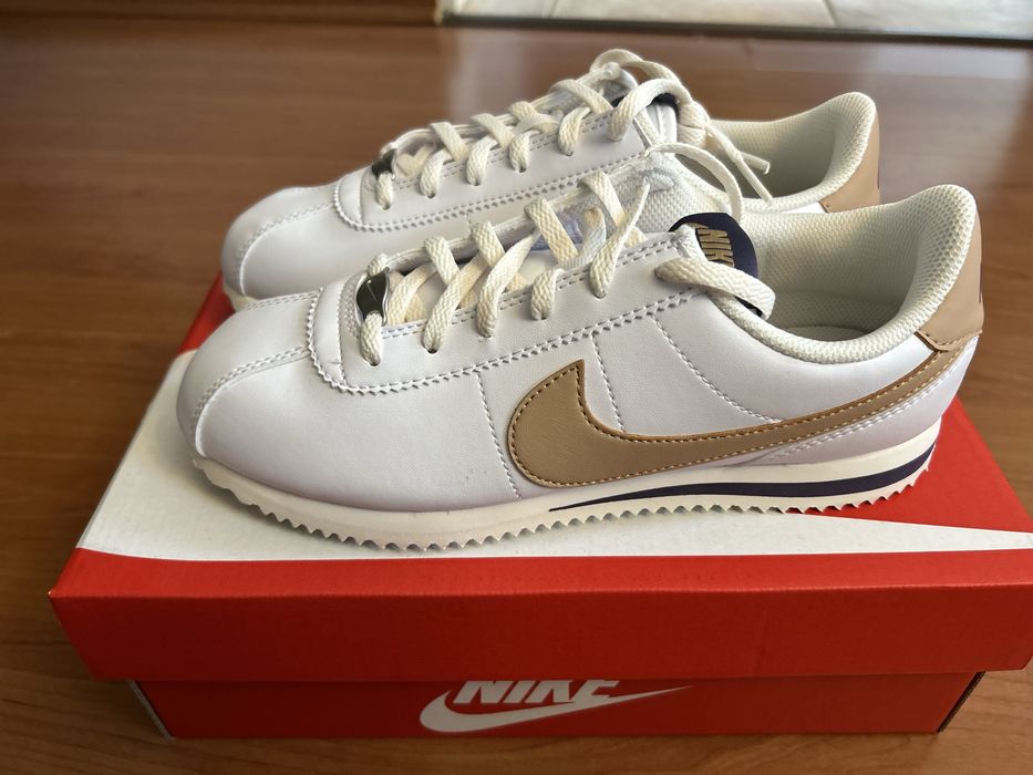 Бели Маратонки Найк (Nike)