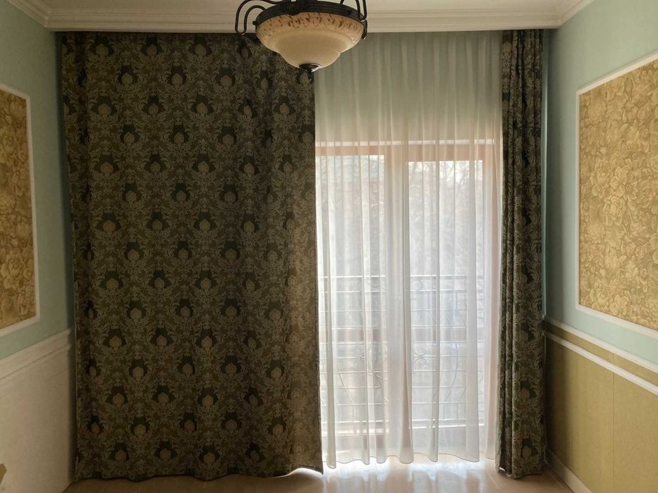 Шторы качественные б/у