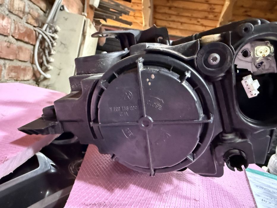 Far audi a3 8v cod 8v0941006e
