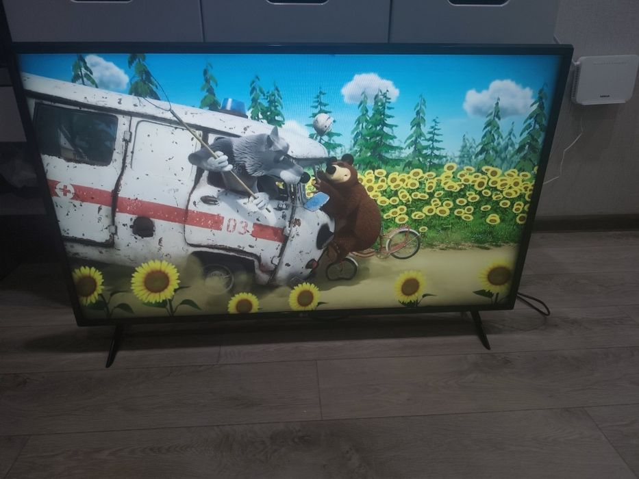 Телевизор Смарт 108 см диагональ