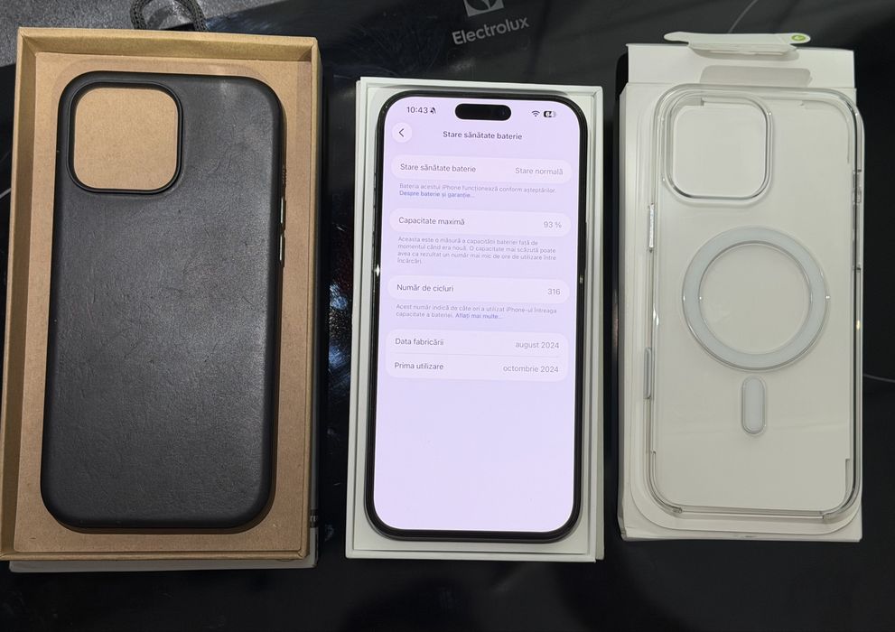 iPhone 16 Pro Max 256GB Black Titanium La cutie Husa Nomad Si Apple