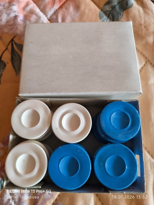 Продавам нови пулове за табла за игра.