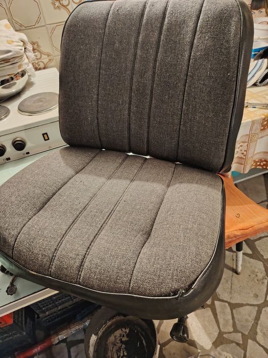 Продам автосиденья на ваз 2106