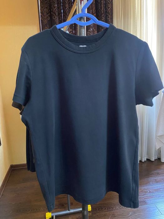Базовая футболка Uniqlo U Crew Neck