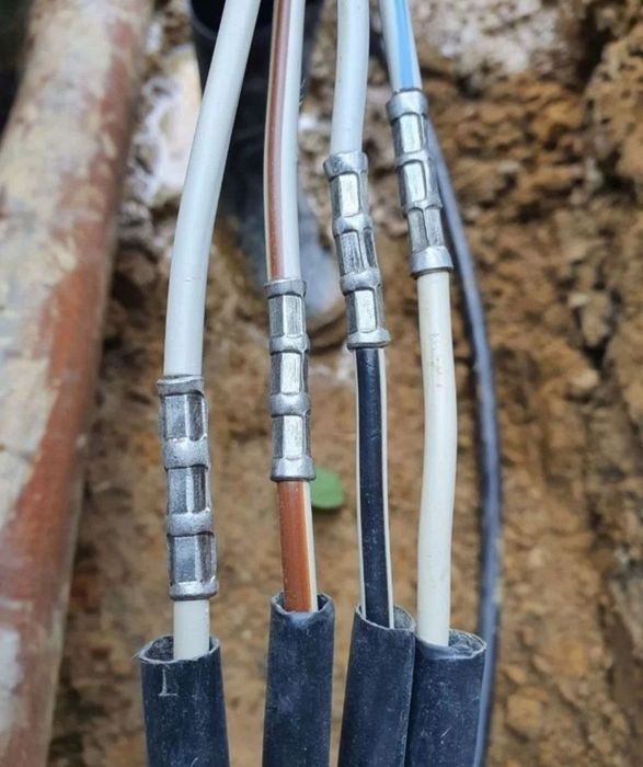 Электрик. Услуги электрика. Зарядка, стабилизатор, щит и т.д.