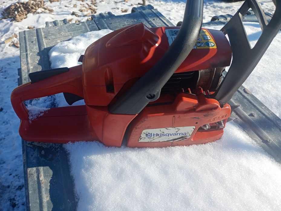 vând husqvarna 236