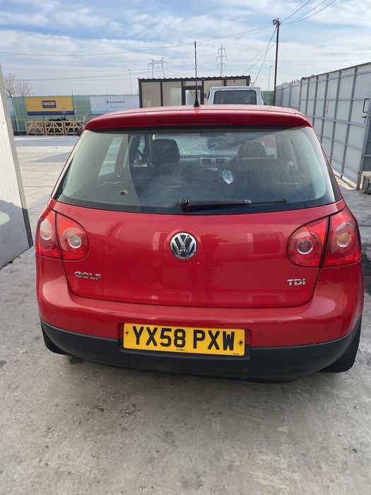 Capota portbagaj vw golf 5  cu luneta