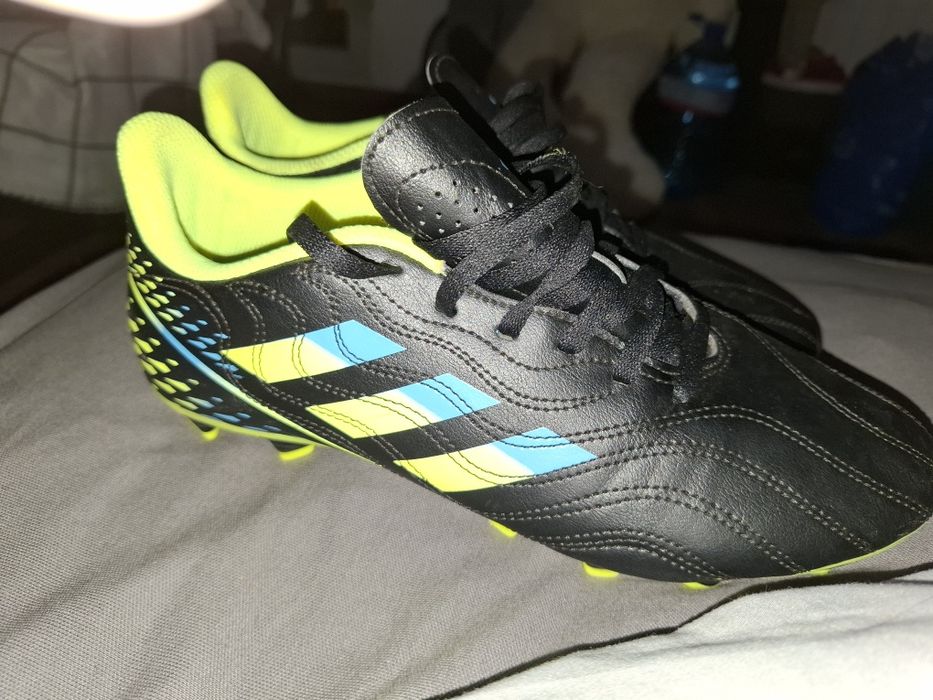 Оригинални обувки за футбол Adidas