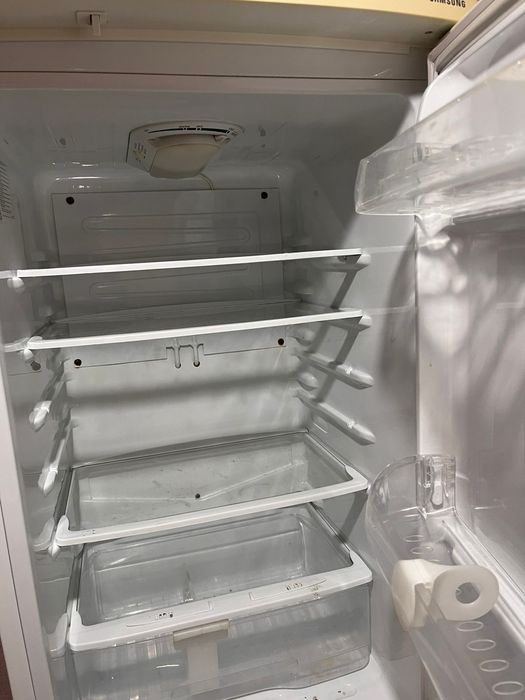 Холодильник Samsung RL28FBSW1/BWT